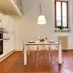 Tegolaio Apartment By Mamo Florence
